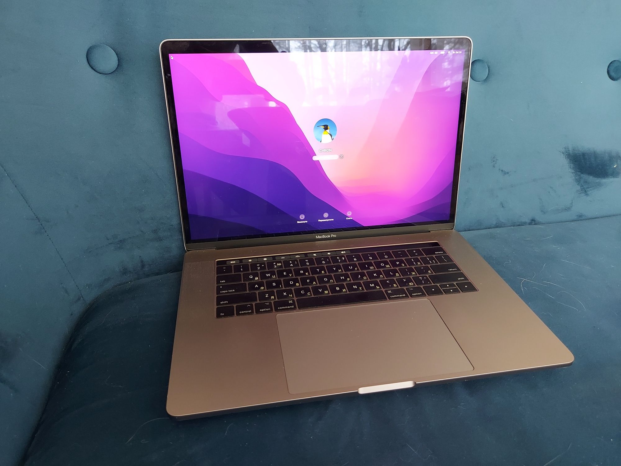 Macbook pro 15, 2017, i7/16/512, Radeon