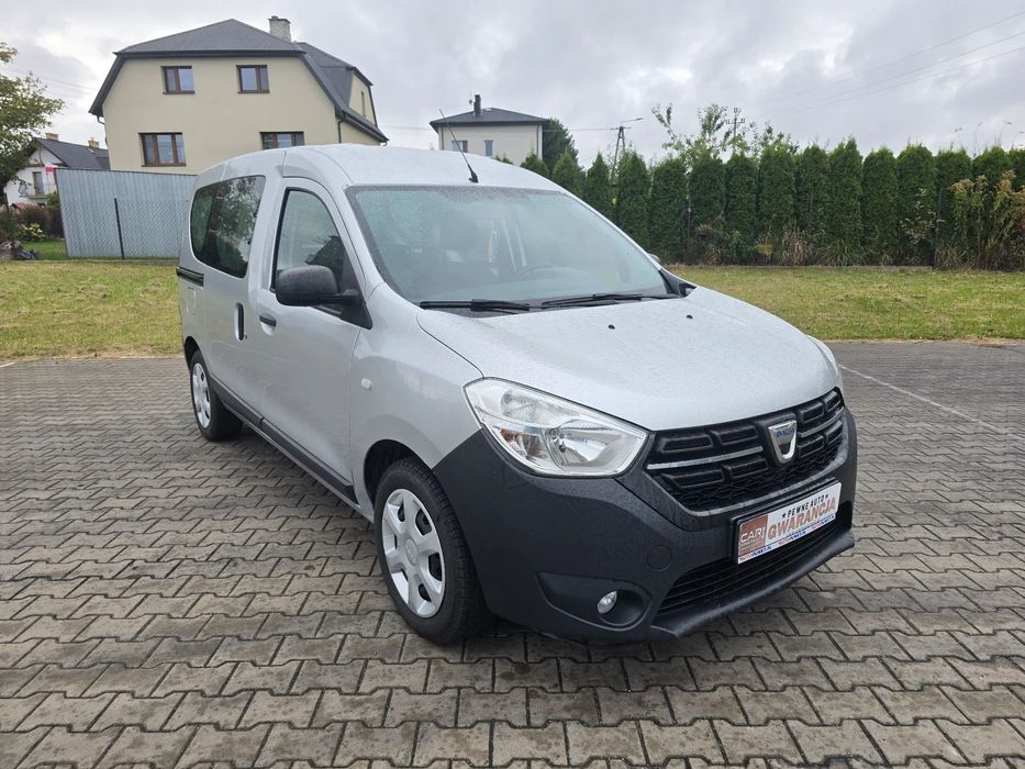 Dacia Dokker FV23%, Polski salon