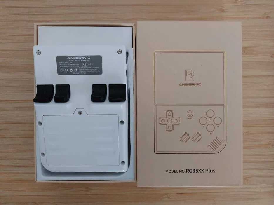 Consola portátil retro Ambernic RG35xx plus 128GB + 64GB