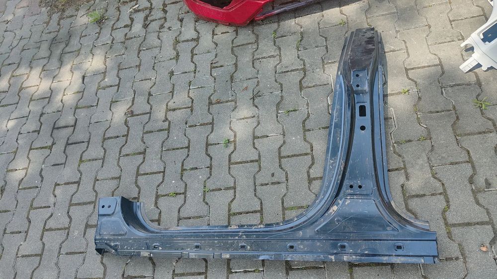 KIA CEED III HB Próg słupek lewy 5d 20r.