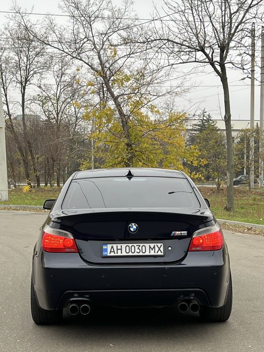 BMW e60, 545i 2003 год