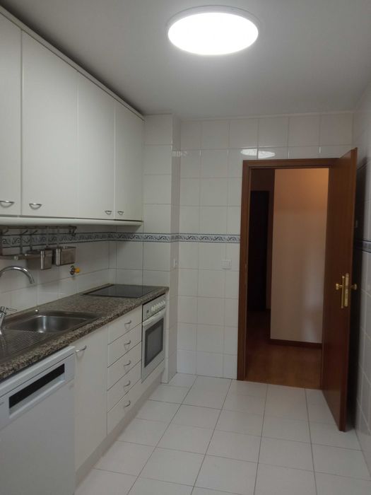 T2 ao hospital Pedro Hispano com lugar de garagem e arrumos!