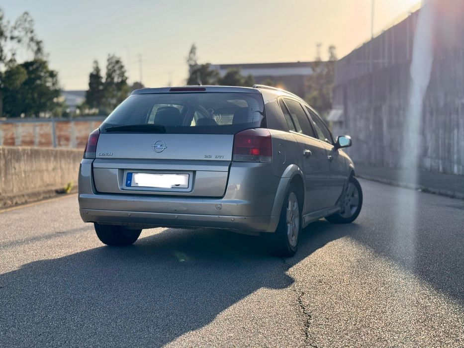 Opel Signum 2.2 DTI (CDI) 125 cv 2003