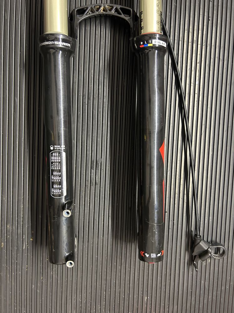 Amortyzator rock shox sid 26