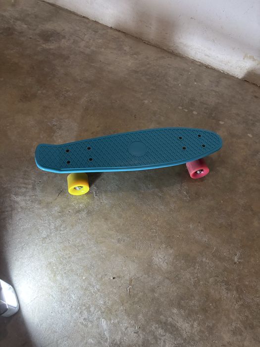 Skate azul pequeno