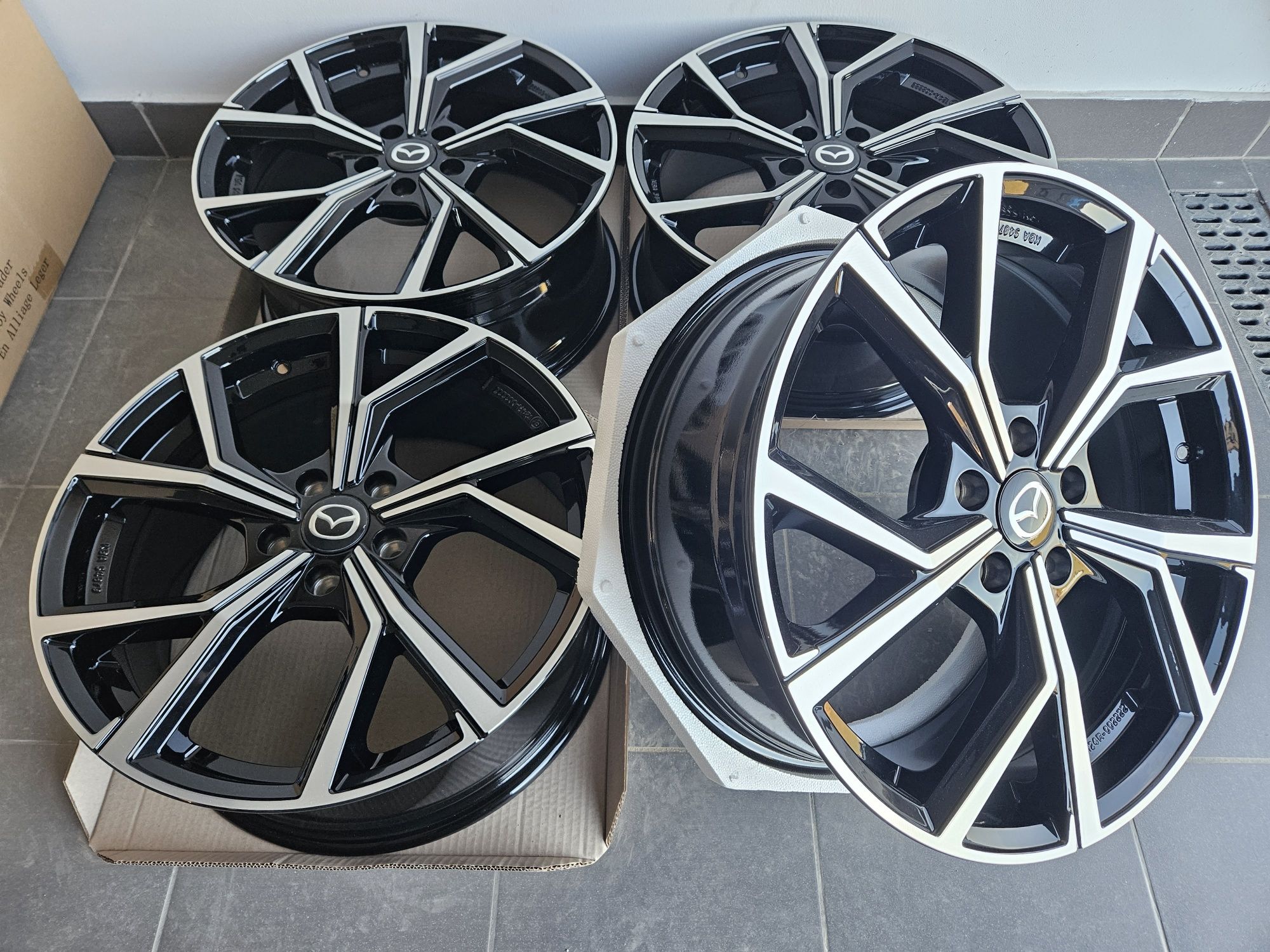 Mazda 18 " Nowe 5x114,3 CX5 CX3 CX30 3 6 CX-60 CX-5 CX-3 CX-30 Felgi