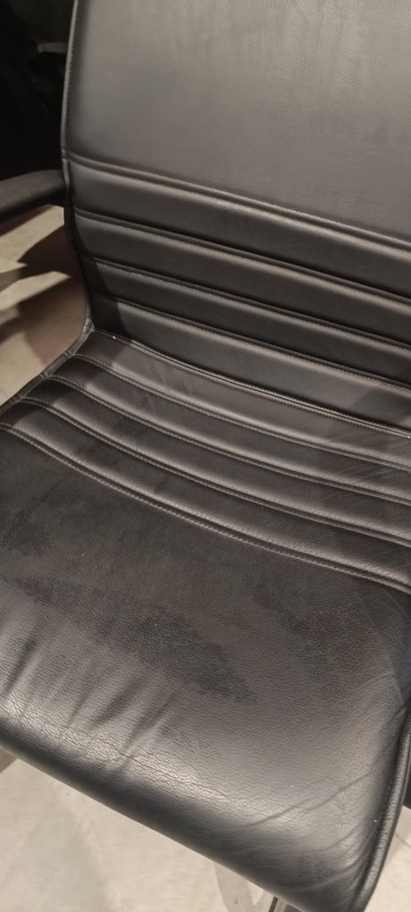 Mesa e cadeiras escritorio a excelente preço