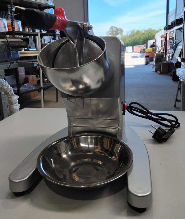 Máquina picar gelo - NOVA