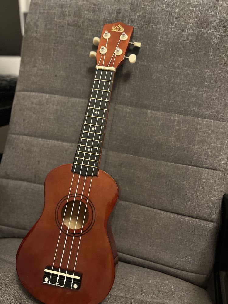 Ukulele soprano novo