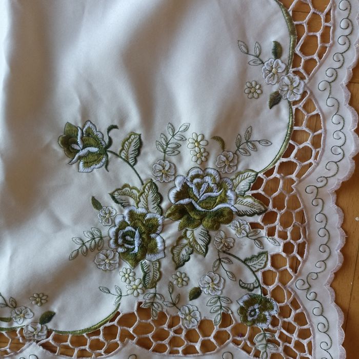 Serweta Hafty 82 x 82