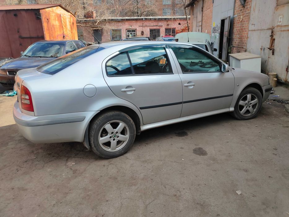 Розборка Skoda Octavia  Tour двигун  1.6 AKL  AEE 1.8T 4×4 ARX КПП
