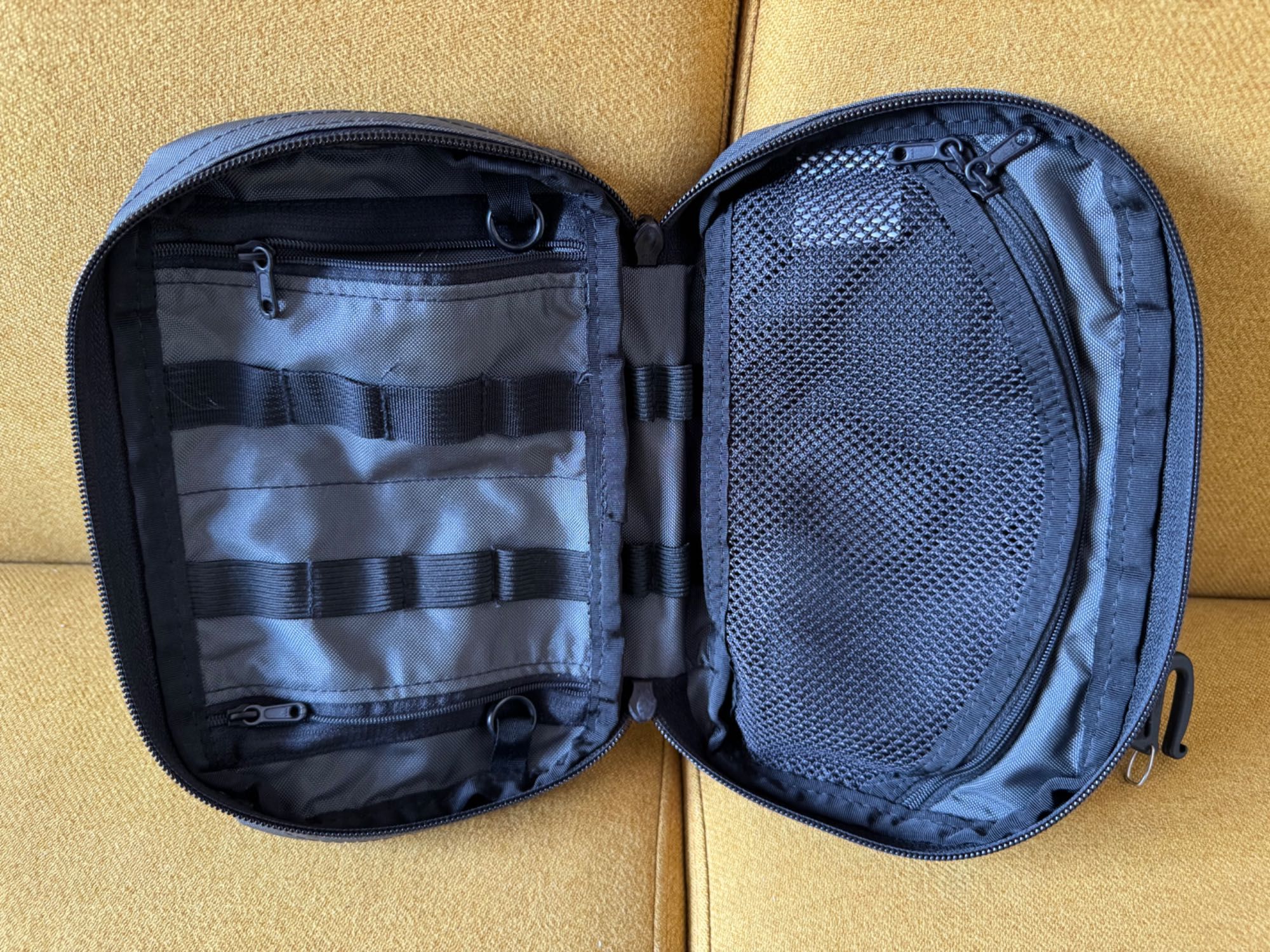 Tom Bihn Handy Little Thing - organizer na elektronikę