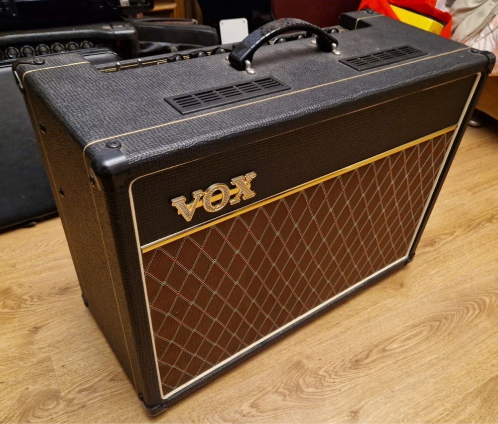 Vox AC15C1 + Przełocznik Vox VFS2A