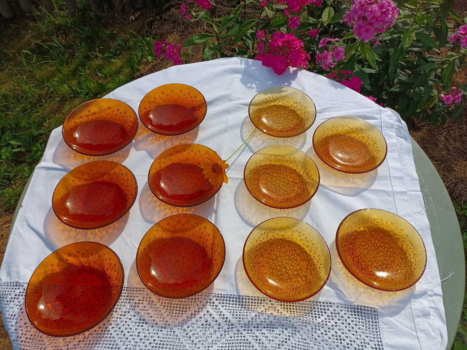 Talerzyki PRL Asteroid Huta Szkła Białystok lata 60./70., 10 szt.