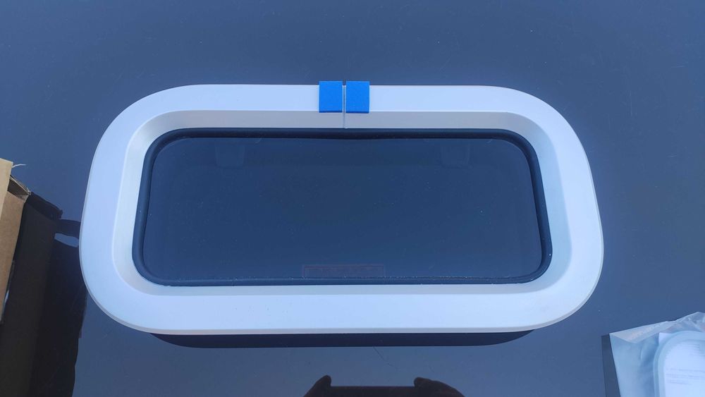 Lewmar okno Standard otwierane moskitiera 191 MM X 367 MM