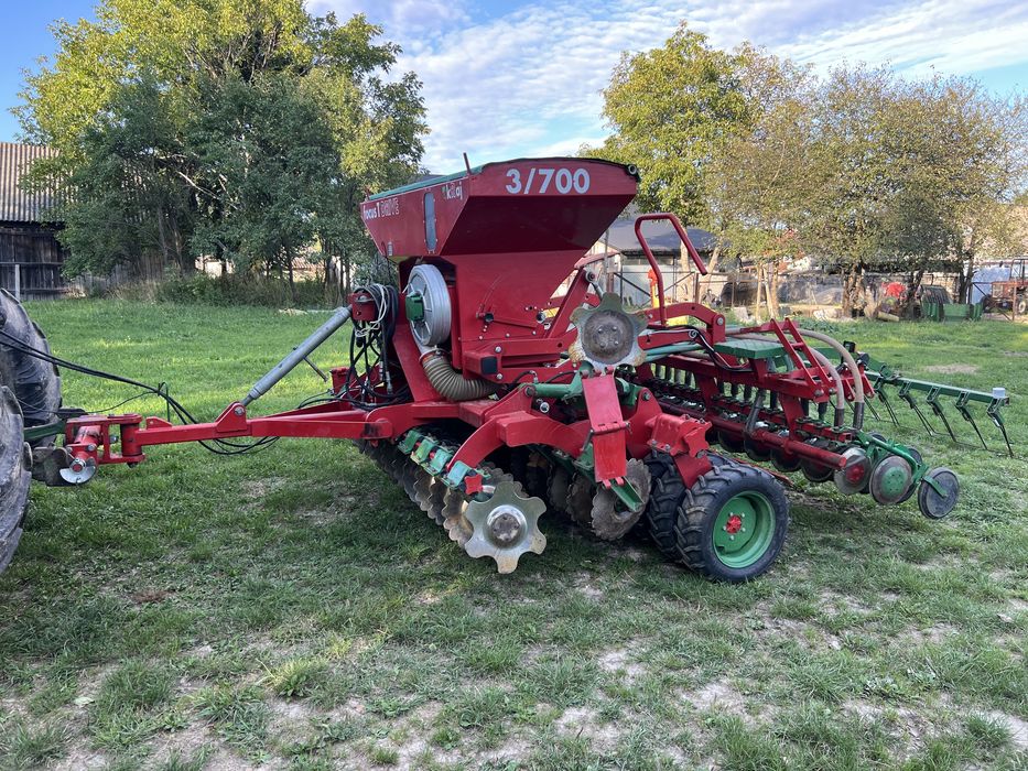 Agregat uprawowo-siewny Unia Focus FS T drive 3m pneumatyczny