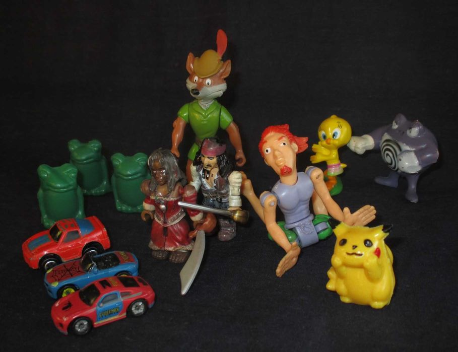 Conjunto de Bonecos PVC Carros Disney Pirata das Caraíbas Picachu