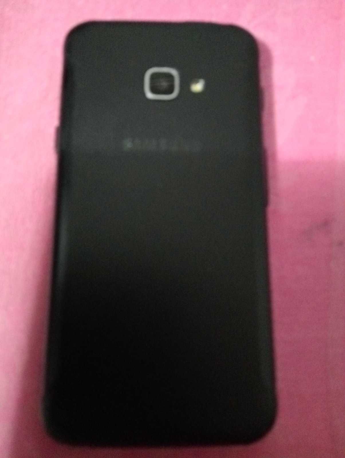 В хорошому стані, робочий недорогий Samsung Galaxy Xcover 4 (SM-G390F)