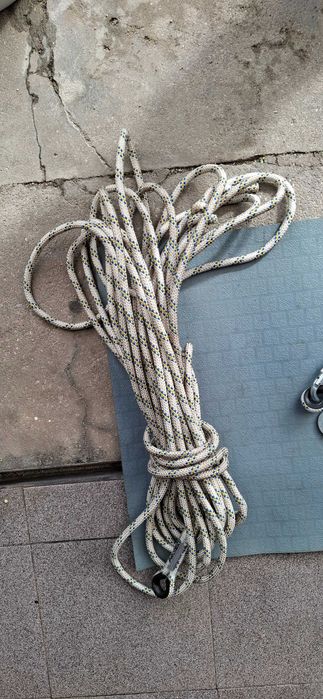 Escada com lanço isolado, escadote, arnes