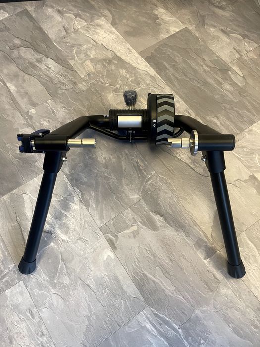 Trenażer interaktywny WAHOO KICKR Snap