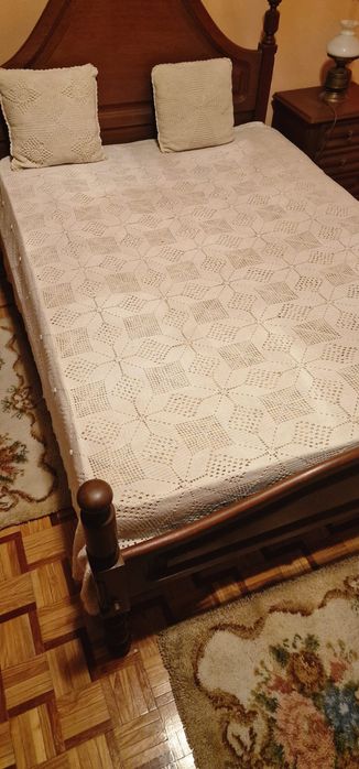 Colchas de Renda feitas a mao , cama de casal