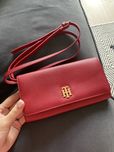 Czewona kopertowka Tommy Hilfiger nowa