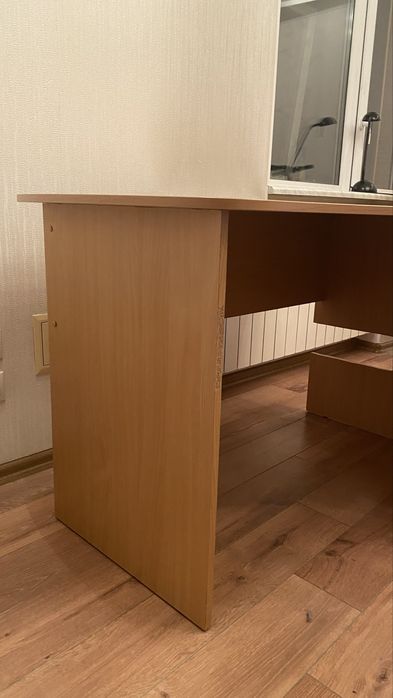 Стол письменный, парта, стол компьютерный