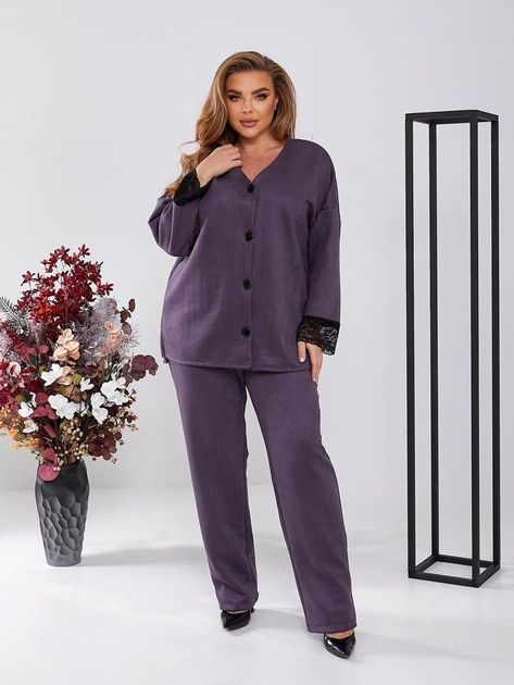 Замшевый брючный костюм двойка