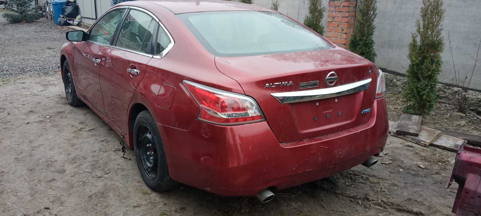 Запчасти шрот Nissan Altima 2014 год 2.5 бензин  автомат