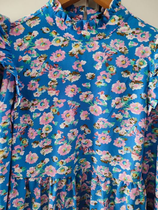 Sukienka z długim rękawem w kwiaty S