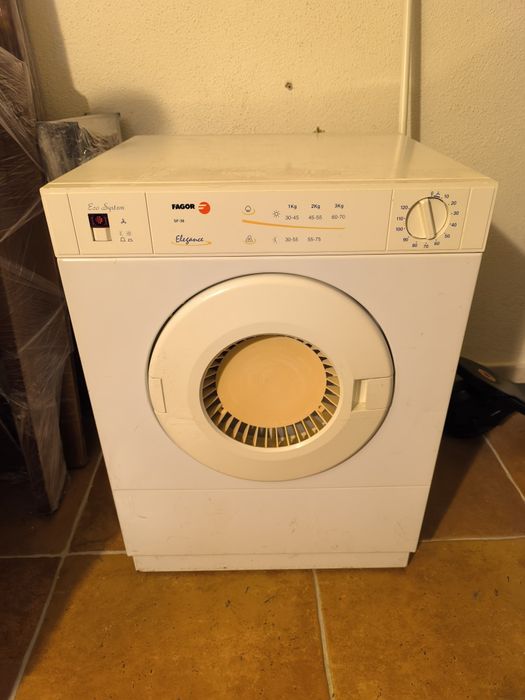 Vendo máquina de secar roupa