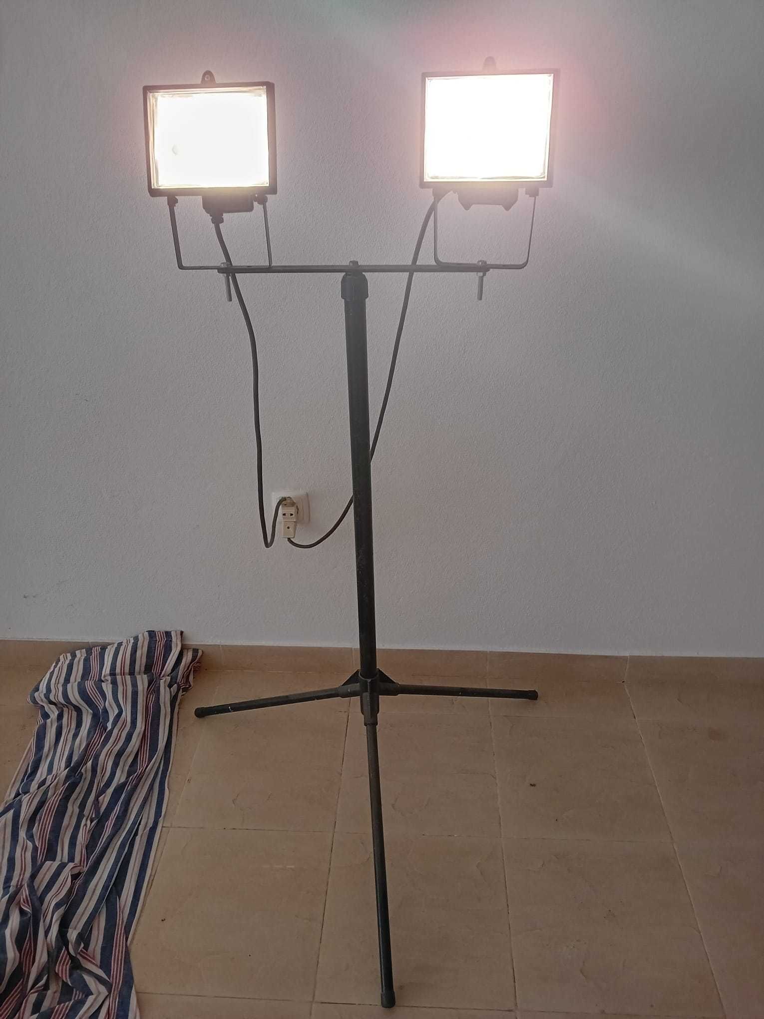 Suporte com 2 Projetor de luz