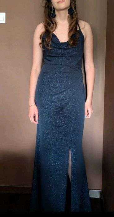 Sukienki wyjściowe sprzedam