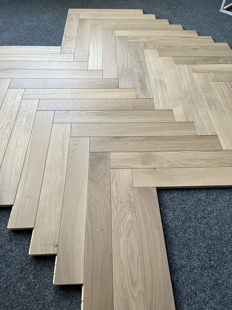 Podłoga Jodełka K. Dąb NATUR 15x90x600mm, 4faza, OlejUV BRESLAU x2