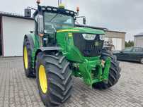 John Deere 6210R