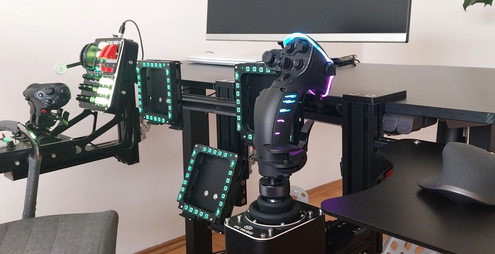 Uchwyty dla zestawu Thrustmaster Warthog