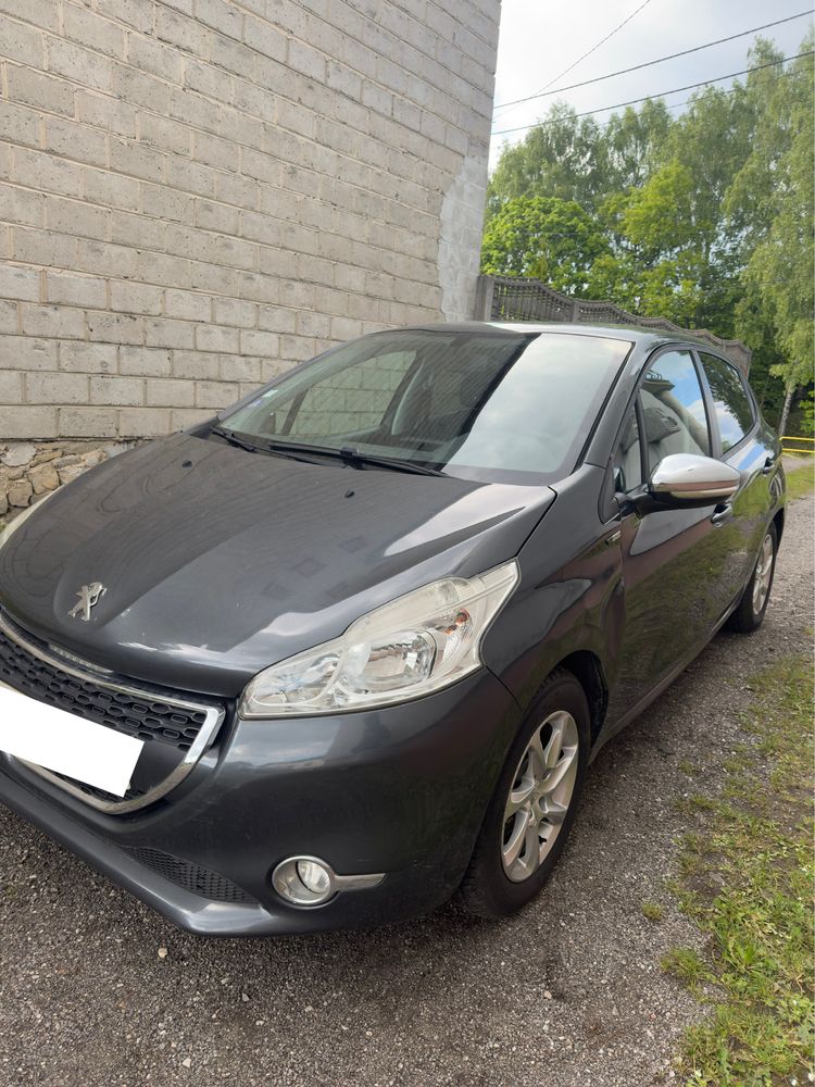 Peugeot 208 1.2 puretech 2014R