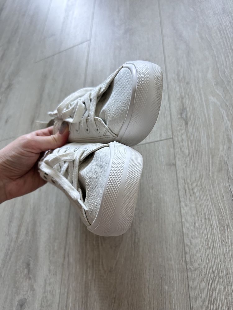 Белые кеды Bershka 39 размер