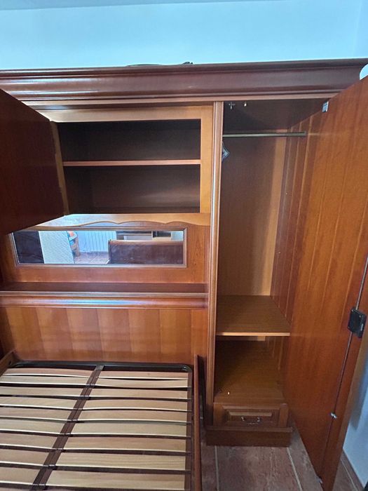 vende se cama com armario et roupeiro incluido