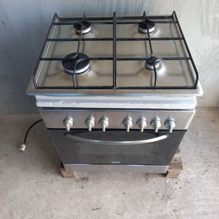 Духовий шкаф з  газовою варочною поверхнею