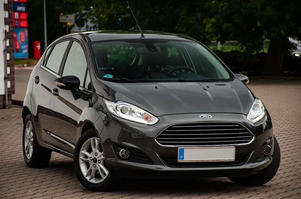 Ford Fiesta Piękny Ford Fiesta Kamera Cofania Czujniki Parkowania *LED*