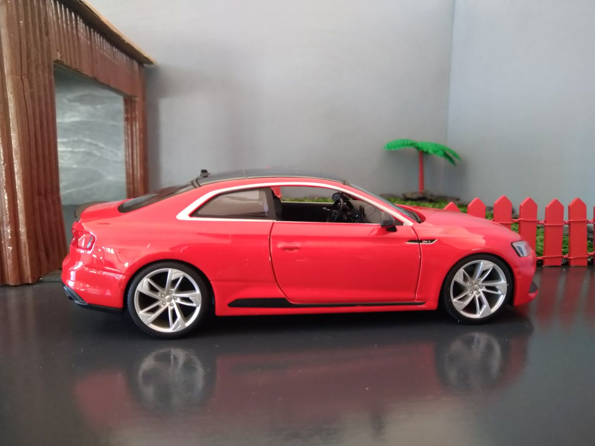 Audi RS5 Coupé - Bburago 1/24
