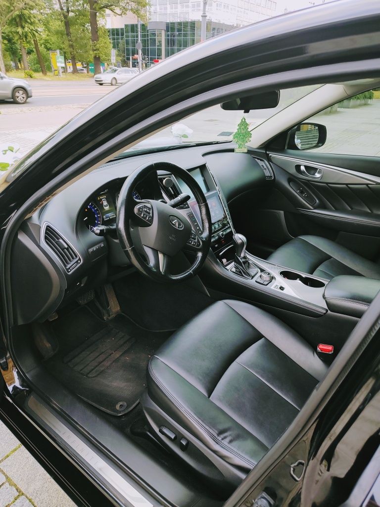 Auto do Ślubu Infiniti q50 3.7