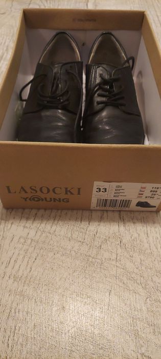 Buty wizytowe do komunii r.33