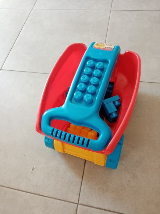 Balde legos para criança