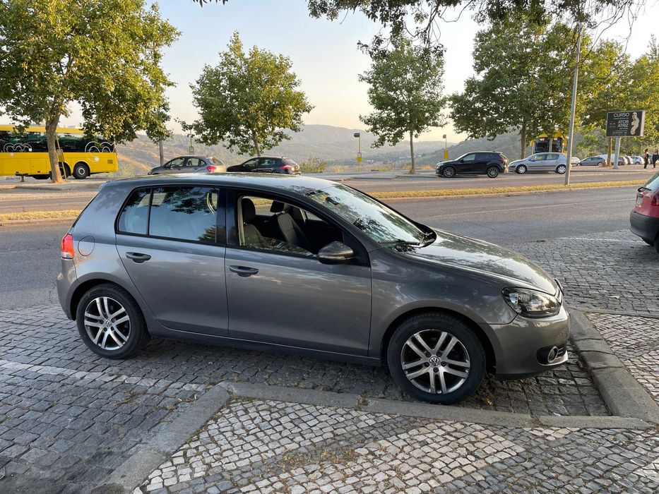 VW Golf 1.6 TDI Confortline ótimo estado