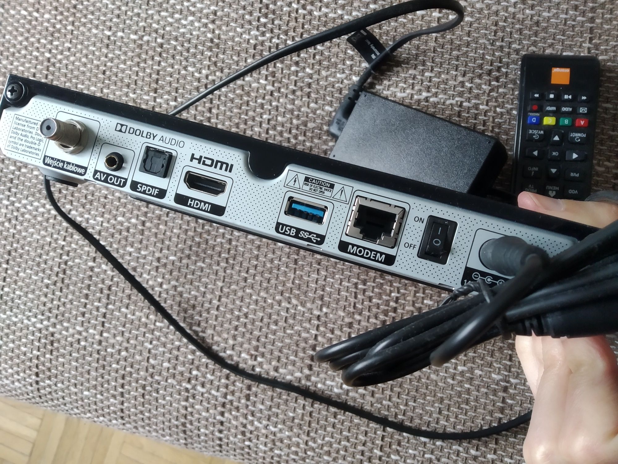 Samsung icu 100 dekoder uhd HDMI pilot Orange