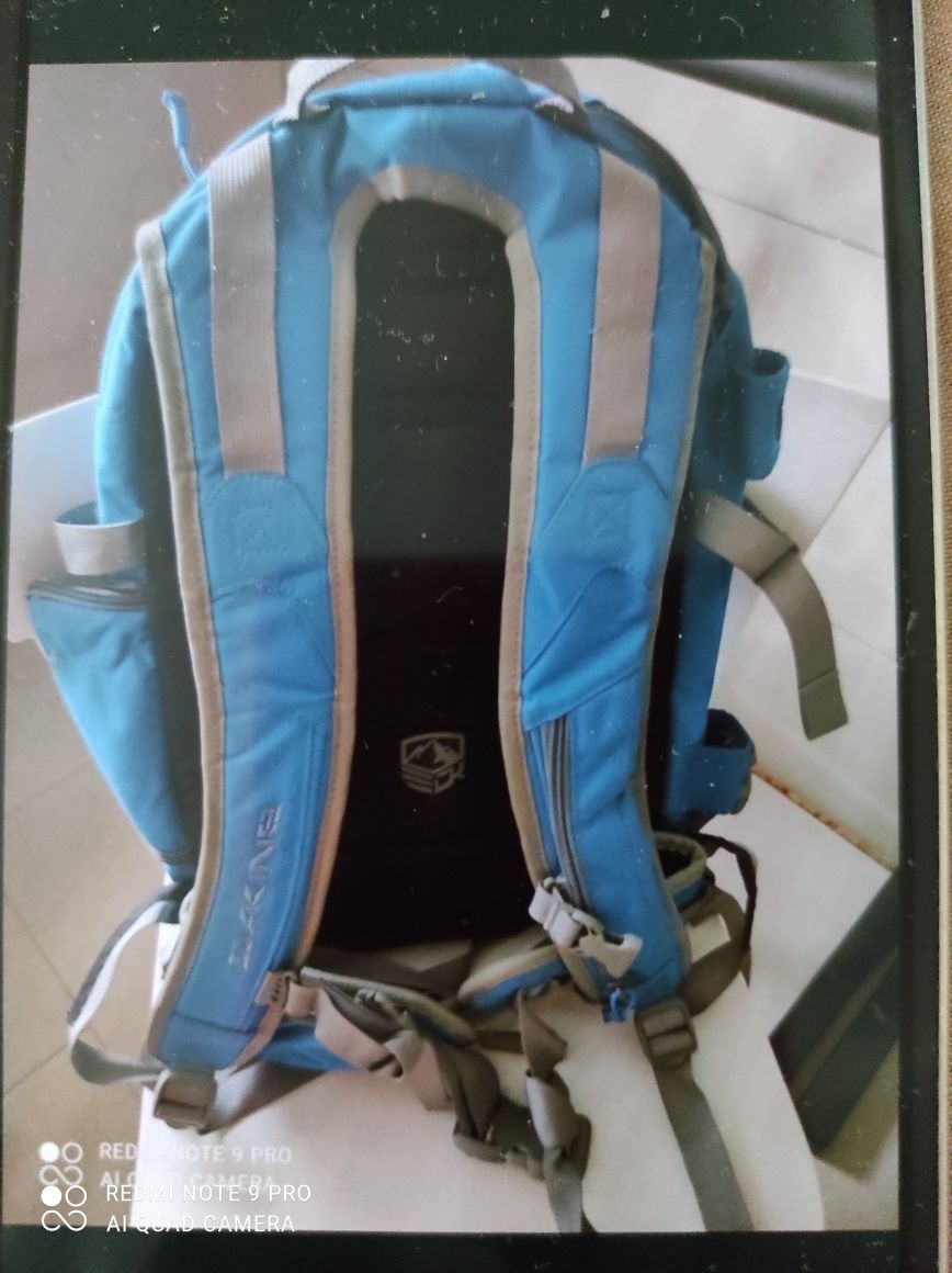 Шикарный фирменный рюкзак от DAKINE Heli Pro DLX 20L