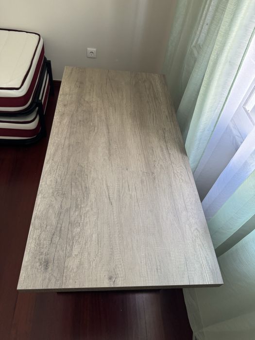 Secretária 120 x 60 com altura modificável