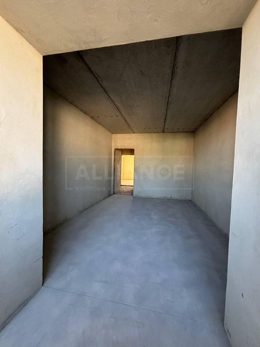 Продам двокімнатну  квартири в збудованому будинку біля Вокзалу